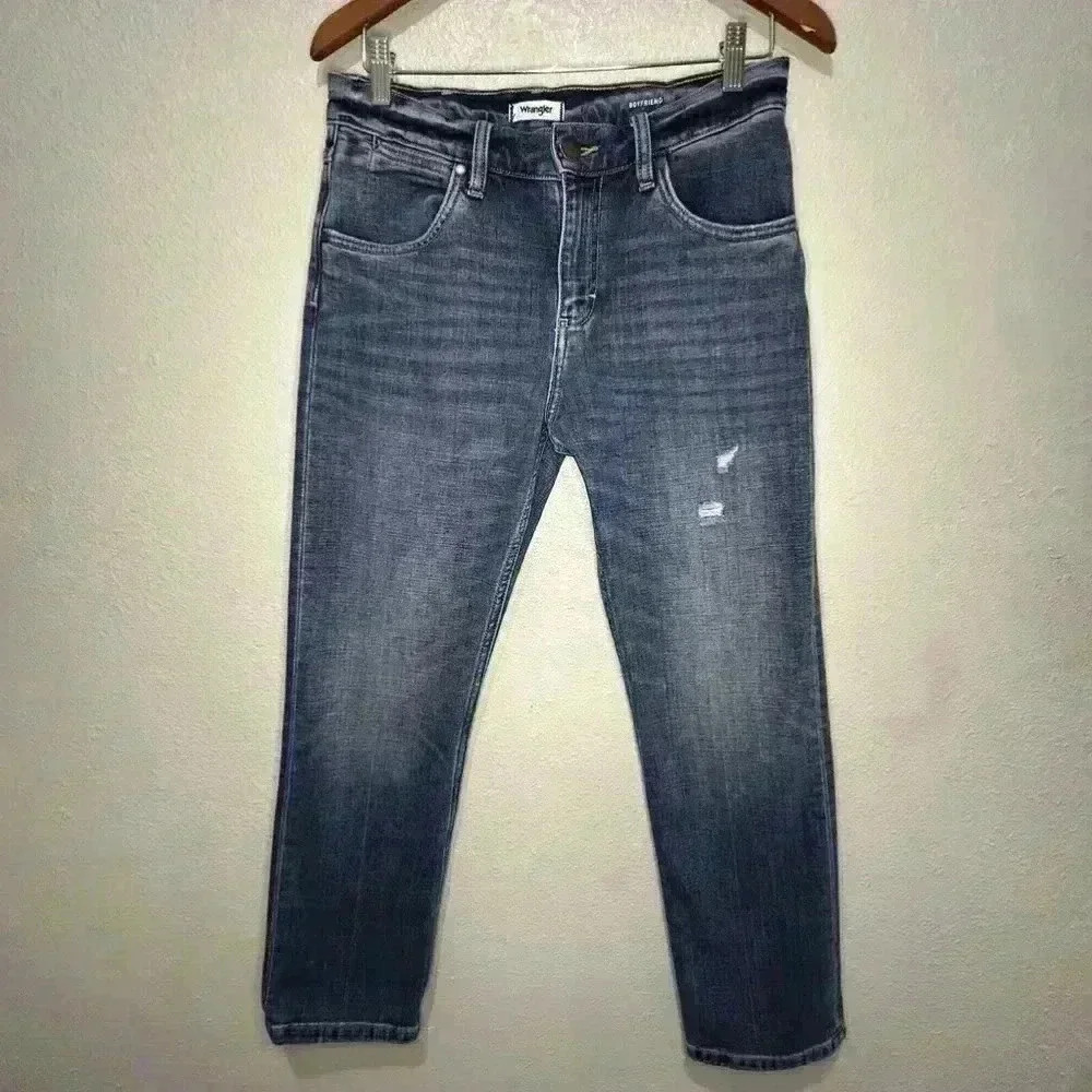 Wrangler Boyfriend Woman’s Jeans, Size 27x29, Slightly Distressed